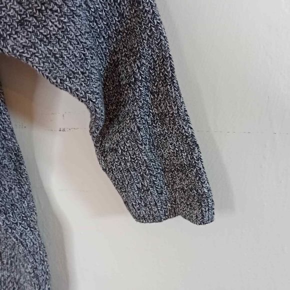 Express Women Sweater Top Small Petite Gray Relaxed Fit Knit V-Neck 3/4 Sleeves - Picture 4 of 6